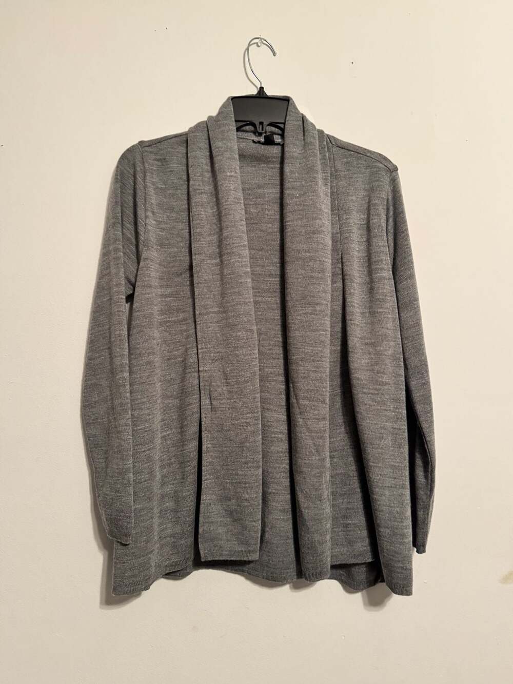 Doc & Amelia by Cintas Gray Open Front Cardigan Size S